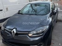 Usado Renault Mégane LIMITED 115 CV (84 kW) 2015 Gris / plata Berlina