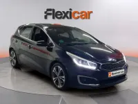 Usado Kia Ceed 100 CV (73 kW) 2018 Negro Utilitario