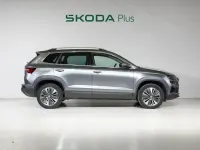 Usado Skoda Karoq Selection 150 CV (110 kW) 2025 Gris SUV