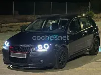 Usado VW Golf IV Highline 105 CV (77 kW) 2005 Negro Berlina