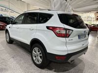 Usado Ford Kuga Trend+ 120 CV (88 kW) 2019 Blanco SUV