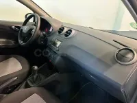 Usado Seat Ibiza Reference 90 CV (66 kW) 2017 Blanco Berlina