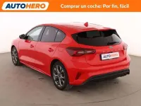 Usado Ford Focus ST-Line 125 CV (91 kW) 2024 Rojo Berlina