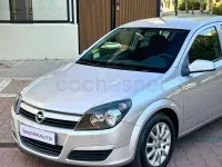 Usado Opel Astra Enjoy 105 CV (77 kW) 2004 Gris / plata Berlina