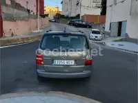 Usado VW Touran Advance 100 CV (73 kW) 2005 Gris / plata Monovolumen