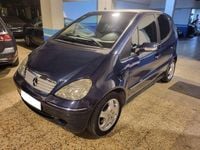 Usado Mercedes A160 102 CV (75 kW) 2004 Azul Utilitario