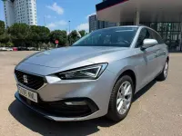 Usado Seat Leon FR 150 CV (110 kW) 2023 Gris Familiar