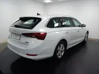 Usado Skoda Octavia 110 HP (80 kW) 2021 Branco Carrinha