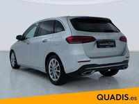 Usado Mercedes B180 136 CV (100 kW) 2019 Gris plata Monovolumen