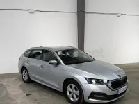 Usado Skoda Octavia Ambition 115 CV (84 kW) 2021 Gris / plata Familiar