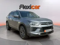 Usado SsangYong Korando Limited 149 CV (109 kW) 2023 Gris