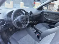 Usado Seat Ibiza Reference 100 CV (73 kW) 2006 Azul Utilitario