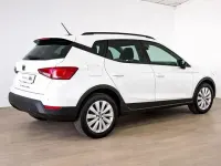 Usado Seat Arona Style 95 CV (69 kW) 2019 Blanco SUV