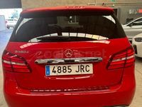 Usado Mercedes B180 AMG line 109 CV (80 kW) 2016 Rojo Monovolumen