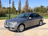 Usado Mercedes C220 170 CV (125 kW) 2010 Gris / plata Berlina
