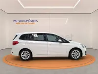 Usado BMW 218 Comfort Edition 150 CV (110 kW) 2021 Blanco Familiar