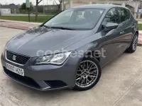 Usado Seat Leon Reference 105 CV (77 kW) 2014 Gris / plata Berlina
