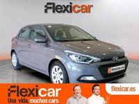 Usado Hyundai i20 75 CV (55 kW) 2015 Gris Berlina