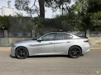 Usado Alfa Romeo Giulia Veloce 280 CV (205 kW) 2018 Gris / plata Berlina