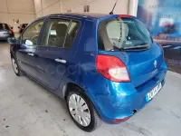 Usado Renault Clio II 85 CV (62 kW) 2010 Azul Berlina