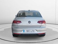 Usado VW Passat 150 CV (110 kW) 2021 Gris Berlina