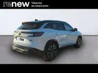 Käytetty Renault Austral Iconic 131 HP (96 kW) 2023 Valkoinen Katumaasturi