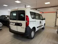 Usado Fiat Doblò Active 90 CV (66 kW) 2015 Blanco Monovolumen