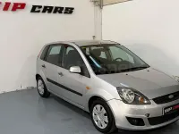 Usado Ford Fiesta Trend 80 CV (58 kW) 2007 Gris / plata Utilitario