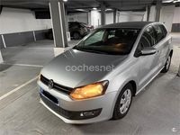 Usado VW Polo Advance 70 CV (51 kW) 2011 Gris / plata Utilitario