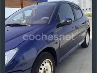 Usado Peugeot 206 75 CV (55 kW) 2003 Azul Berlina
