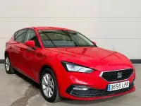 Usado Seat Leon Style 110 CV (80 kW) 2021 Rojo Berlina