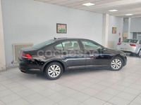 Usado VW Passat 120 CV (88 kW) 2020 Negro Berlina