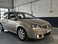Usado VW Golf IV Trendline 115 CV (84 kW) 2005 Beige Berlina