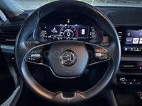 Usado Skoda Kamiq Ambition 110 CV (80 kW) 2021 Blanco SUV