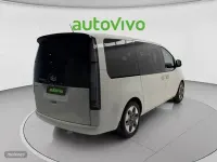 Usado Hyundai Staria 177 CV (130 kW) 2022 Blanco Monovolumen