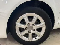 Usado Audi A3 Sportback Ambiente 160 CV (117 kW) 2011 Blanco Utilitario