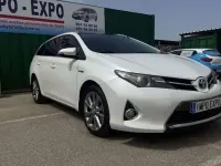 Usado Toyota Auris Touring Sports Business Edition 136 CV (100 kW) 2015 Blanco Familiar