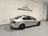 Usado Skoda Octavia RS 245 CV (180 kW) 2019 Gris / plata Berlina