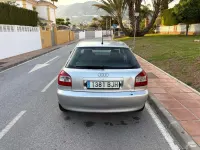 Usado Audi A3 Ambiente 102 CV (75 kW) 2003 Plateado Utilitario