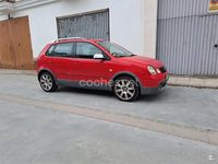 Usado VW Polo 100 CV (73 kW) 2005 Rojo Utilitario