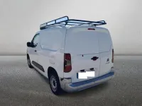 Usado Citroën Berlingo 100 CV (73 kW) 2022 Blanco Monovolumen