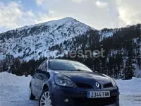 Usado Renault Clio II Dynamique 85 CV (62 kW) 2007 Azul Berlina