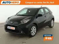 Usado Toyota Aygo X Play 72 CV (52 kW) 2022 Negro SUV