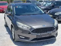 Usado Ford Focus Trend 114 CV (83 kW) 2015 Gris Familiar