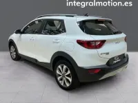 Usado Kia Stonic 100 CV (73 kW) 2022 SUV