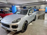 Usado Porsche Cayenne S E-Hybrid Platinum Edition 416 CV (305 kW) 2016 Gris / plata SUV