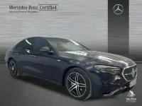 Usado Mercedes E300 AMG line 313 CV (230 kW) 2025 Azul Familiar