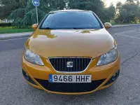 Usado Seat Ibiza Copa 90 CV (66 kW) 2011 Beige Berlina
