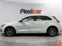 Usado Hyundai i30 120 CV (88 kW) 2021 Blanco Berlina