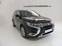 Usado Mitsubishi Outlander P-HEV 224 CV (164 kW) 2021 Negro SUV